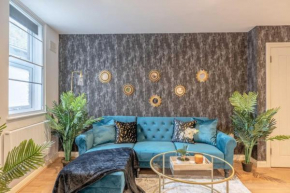 Central Windsor 1BR Gem
